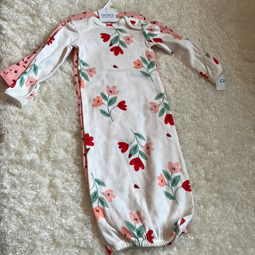 Carter’s 2-pack sleeper gown 3 months